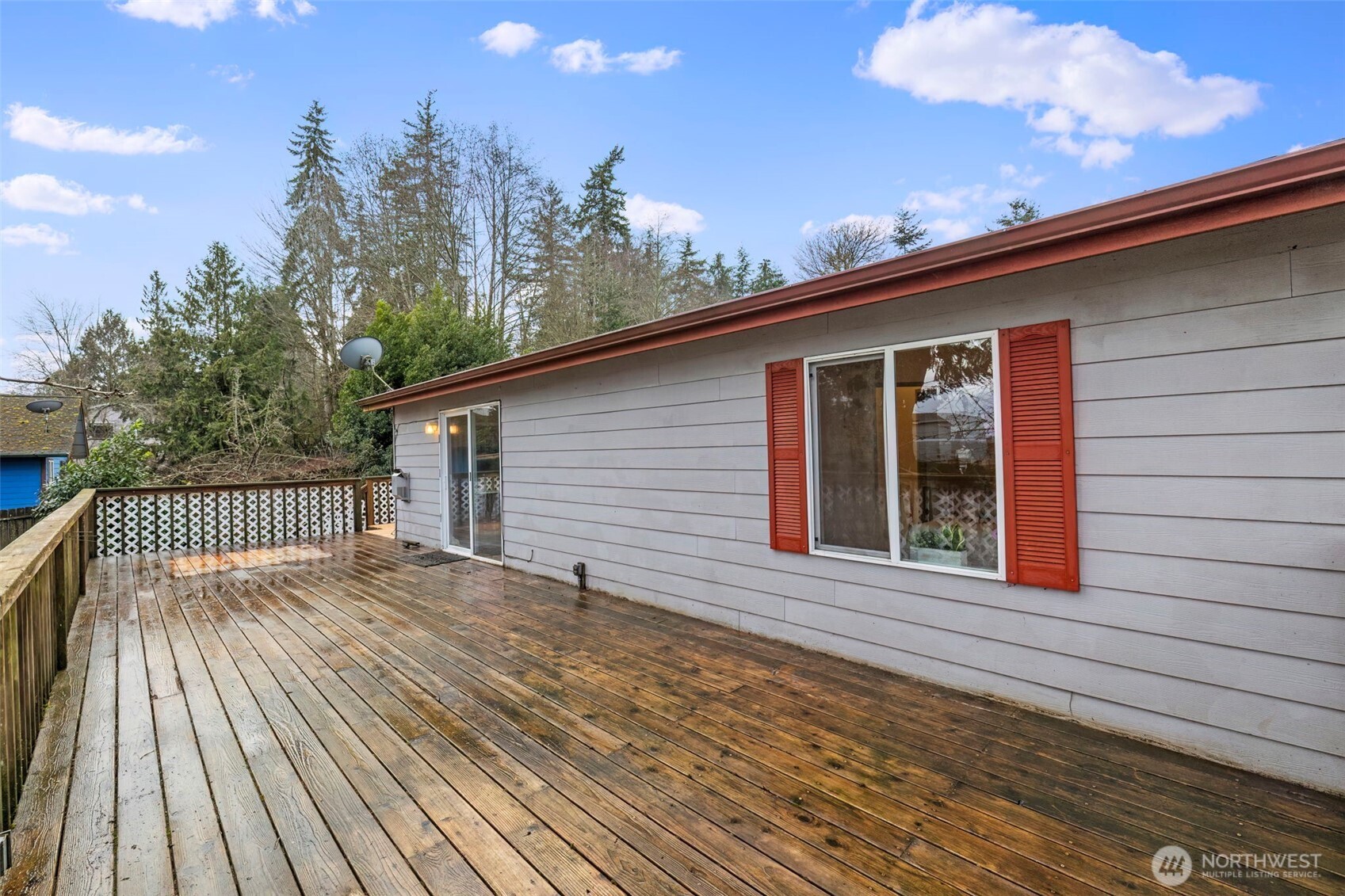 2527 Oregon Street E