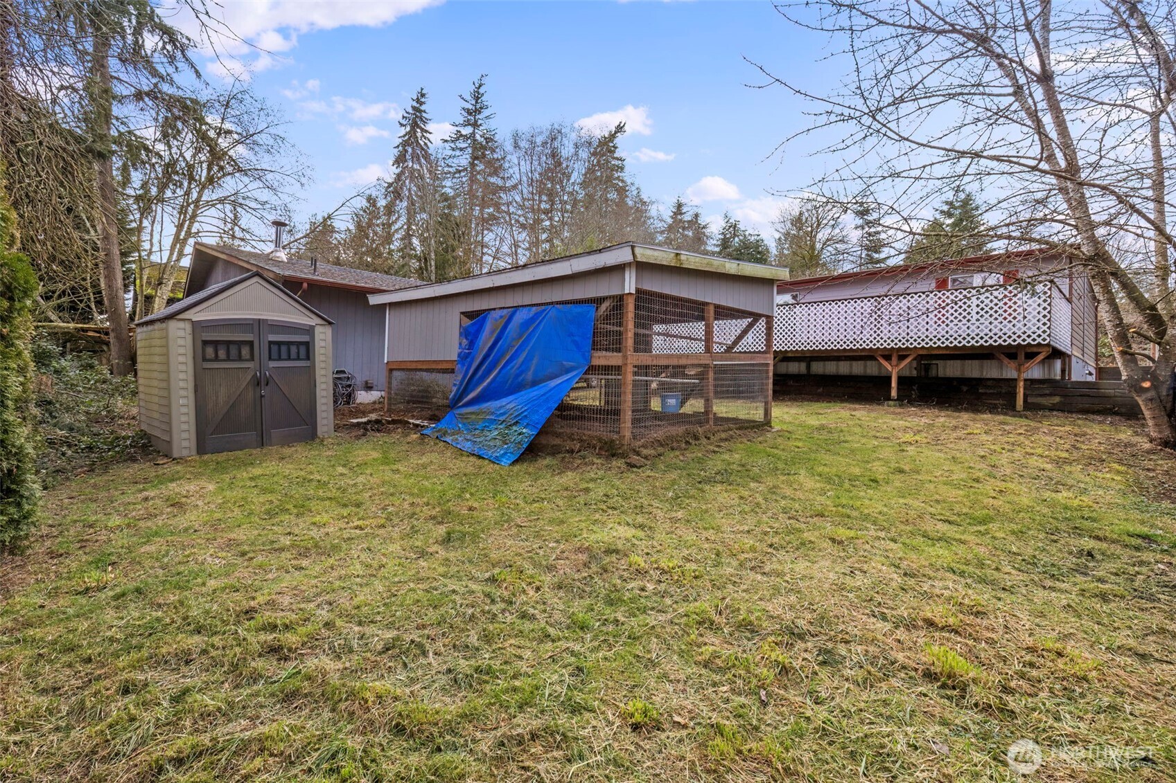 2527 Oregon Street E