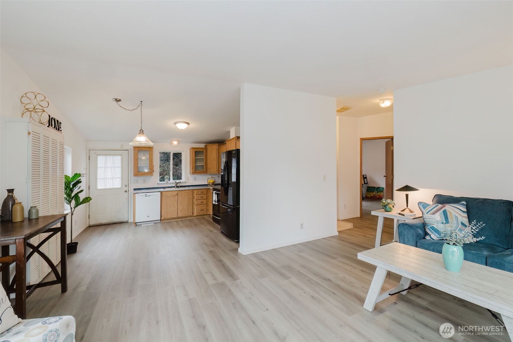 2527 Oregon Street E