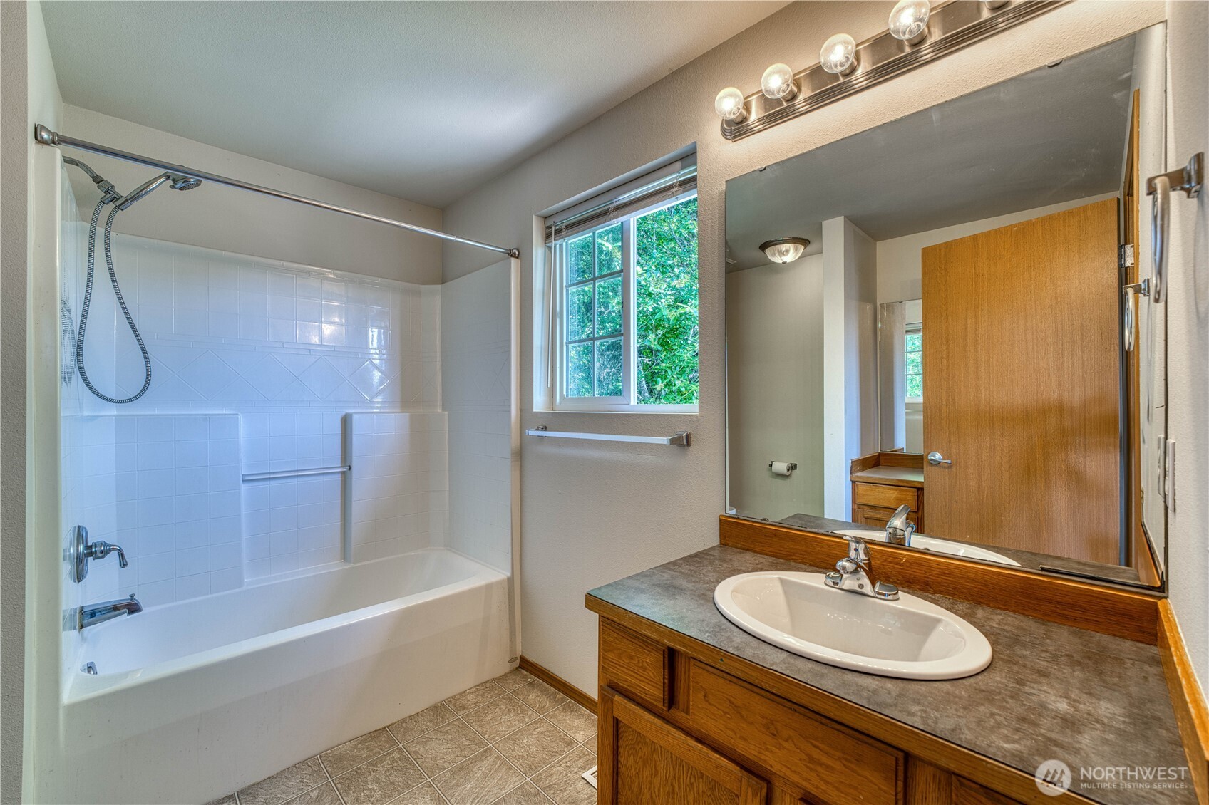 912 Eagle Crest Place