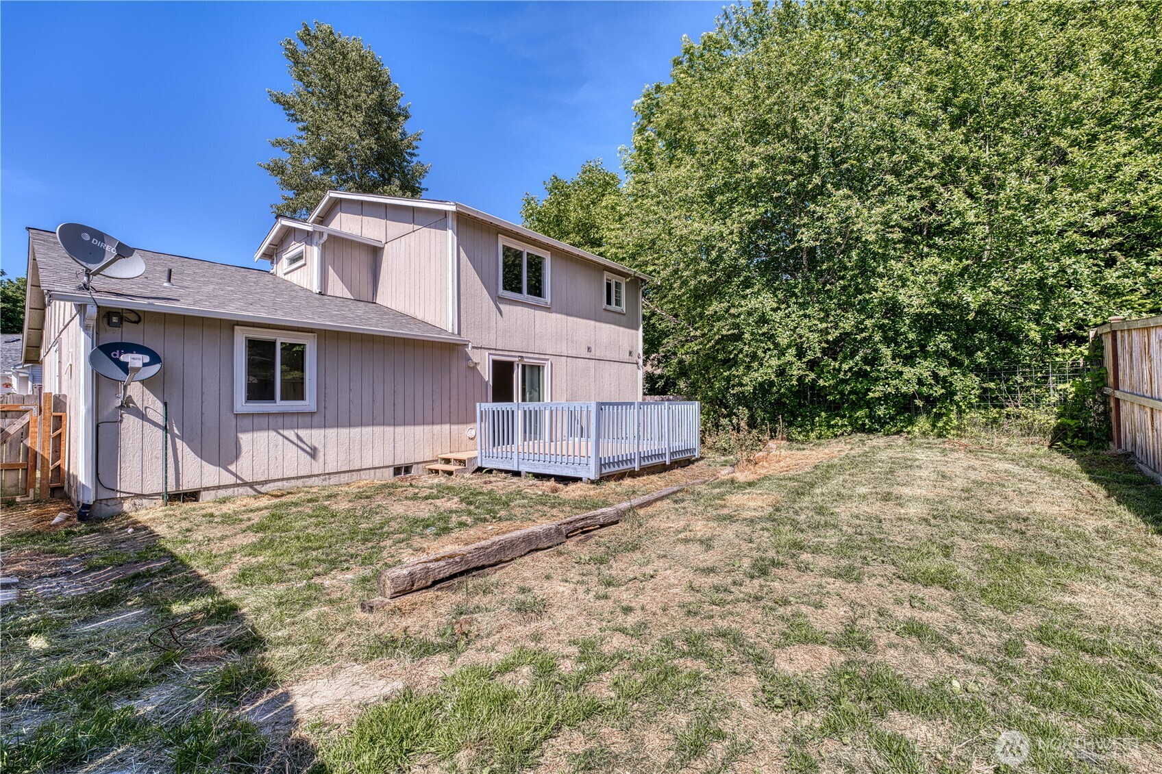 912 Eagle Crest Place