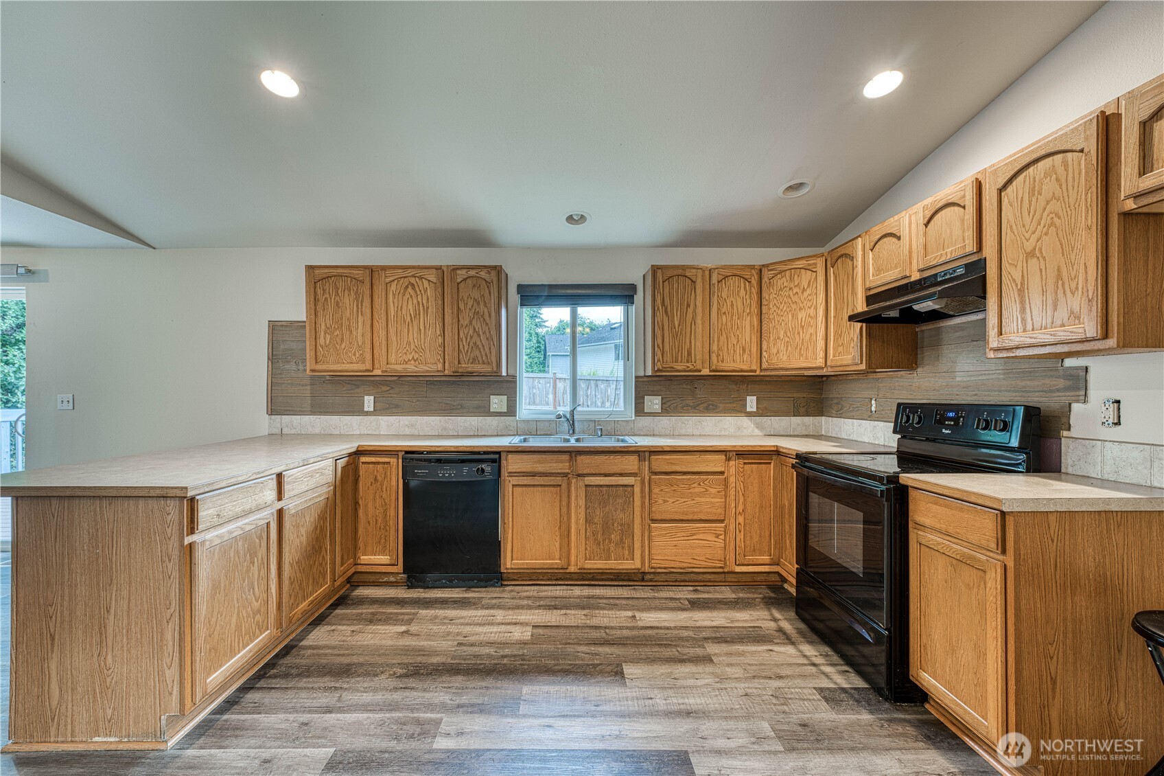 912 Eagle Crest Place