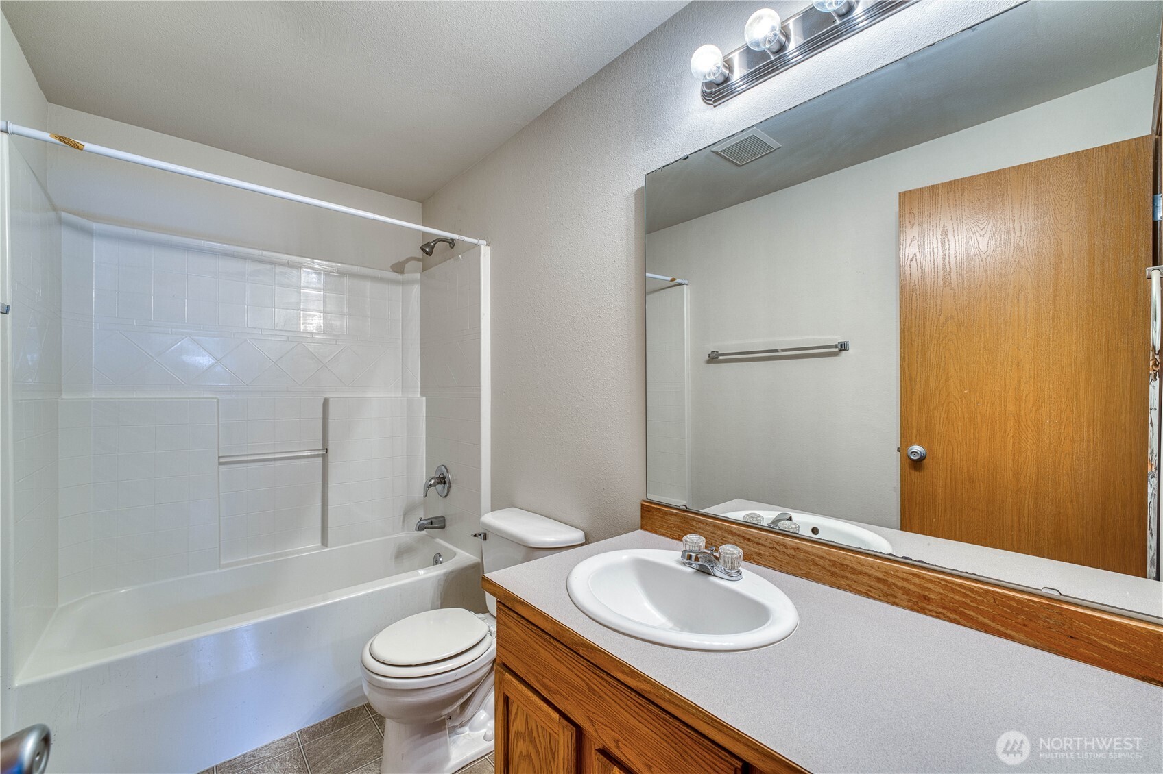 912 Eagle Crest Place