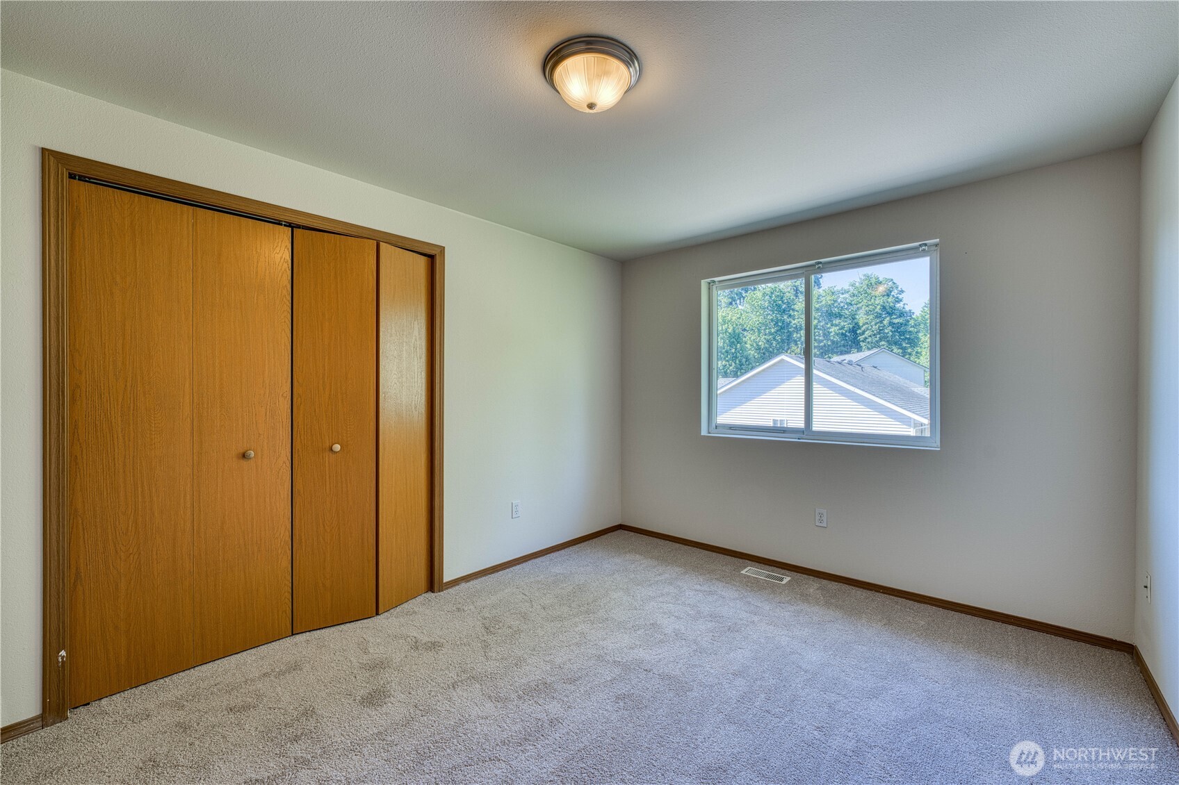 912 Eagle Crest Place