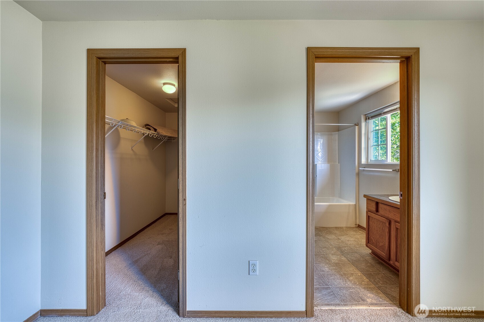 912 Eagle Crest Place