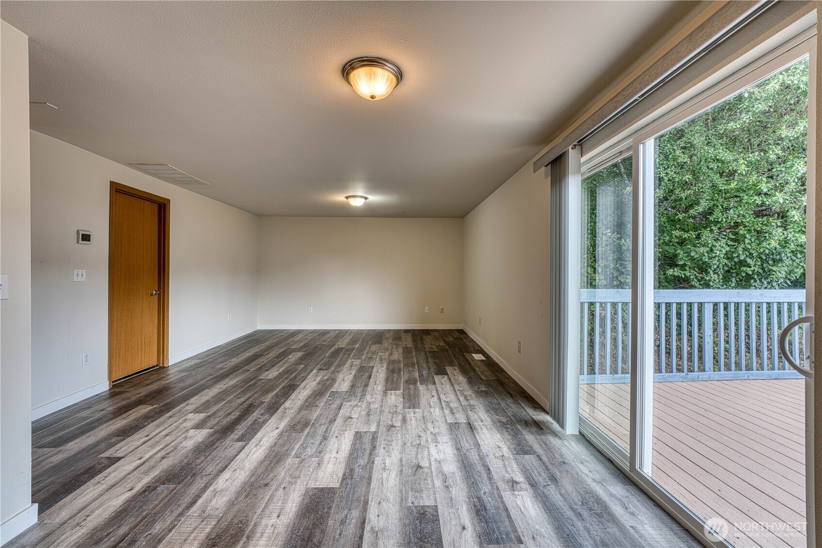 912 Eagle Crest Place