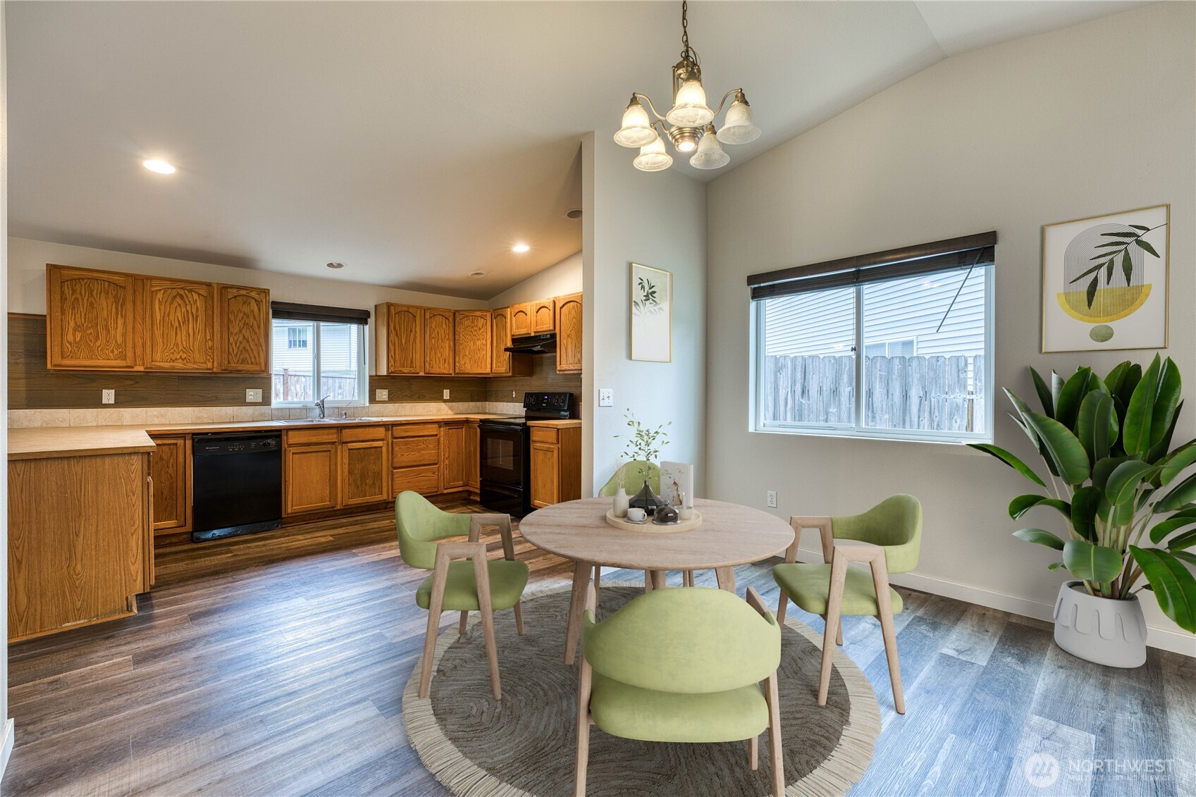 912 Eagle Crest Place