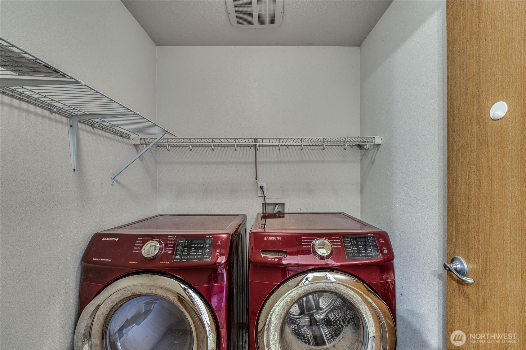 912 Eagle Crest Place