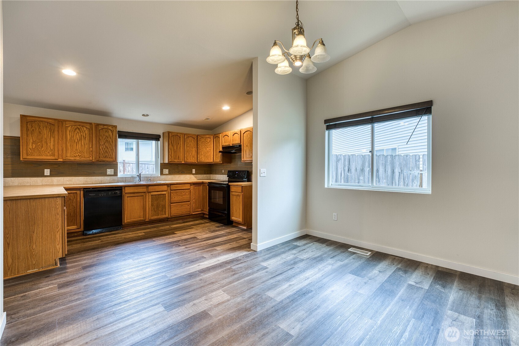 912 Eagle Crest Place