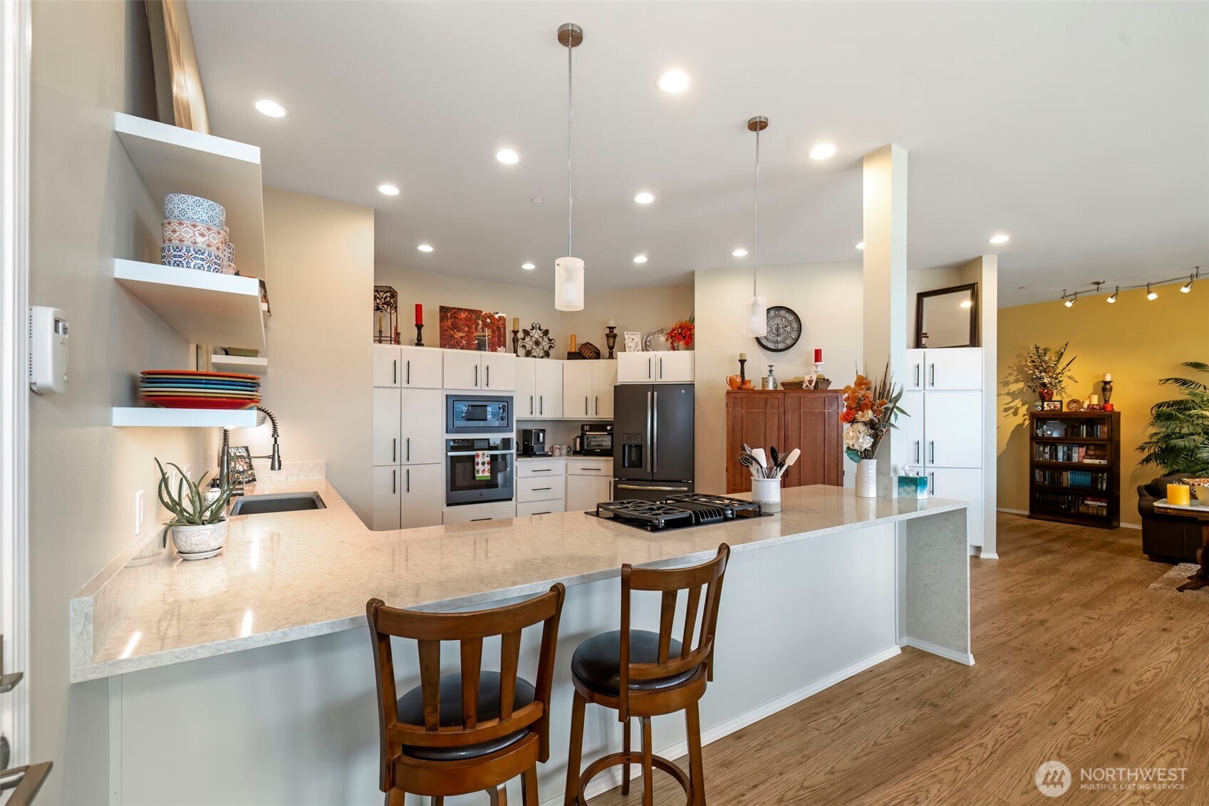 219 Tracy Avenue N Unit: 202