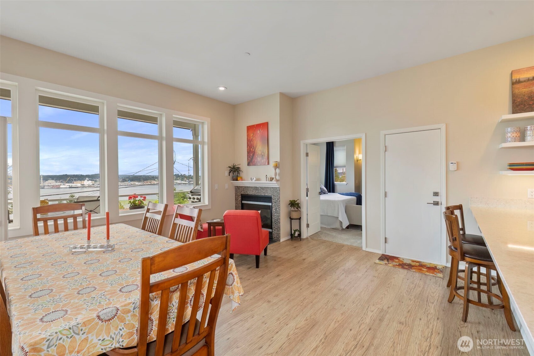 219 Tracy Avenue N Unit: 202