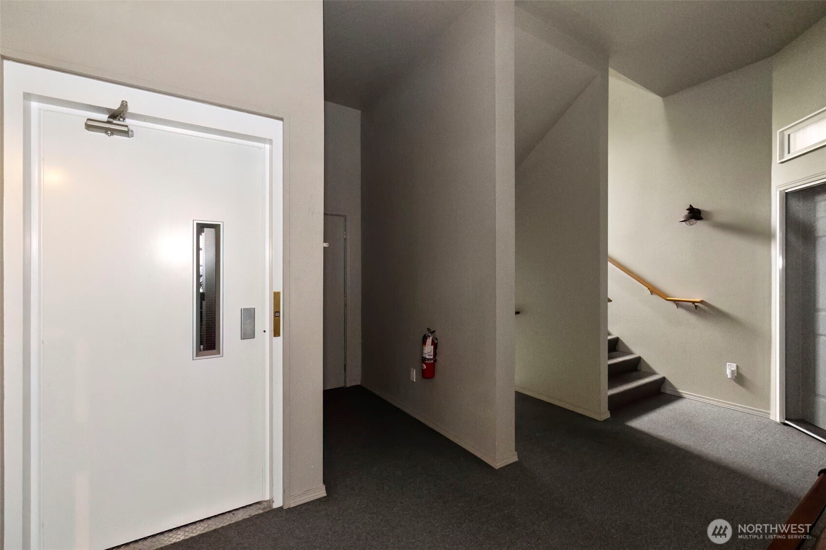 219 Tracy Avenue N Unit: 202