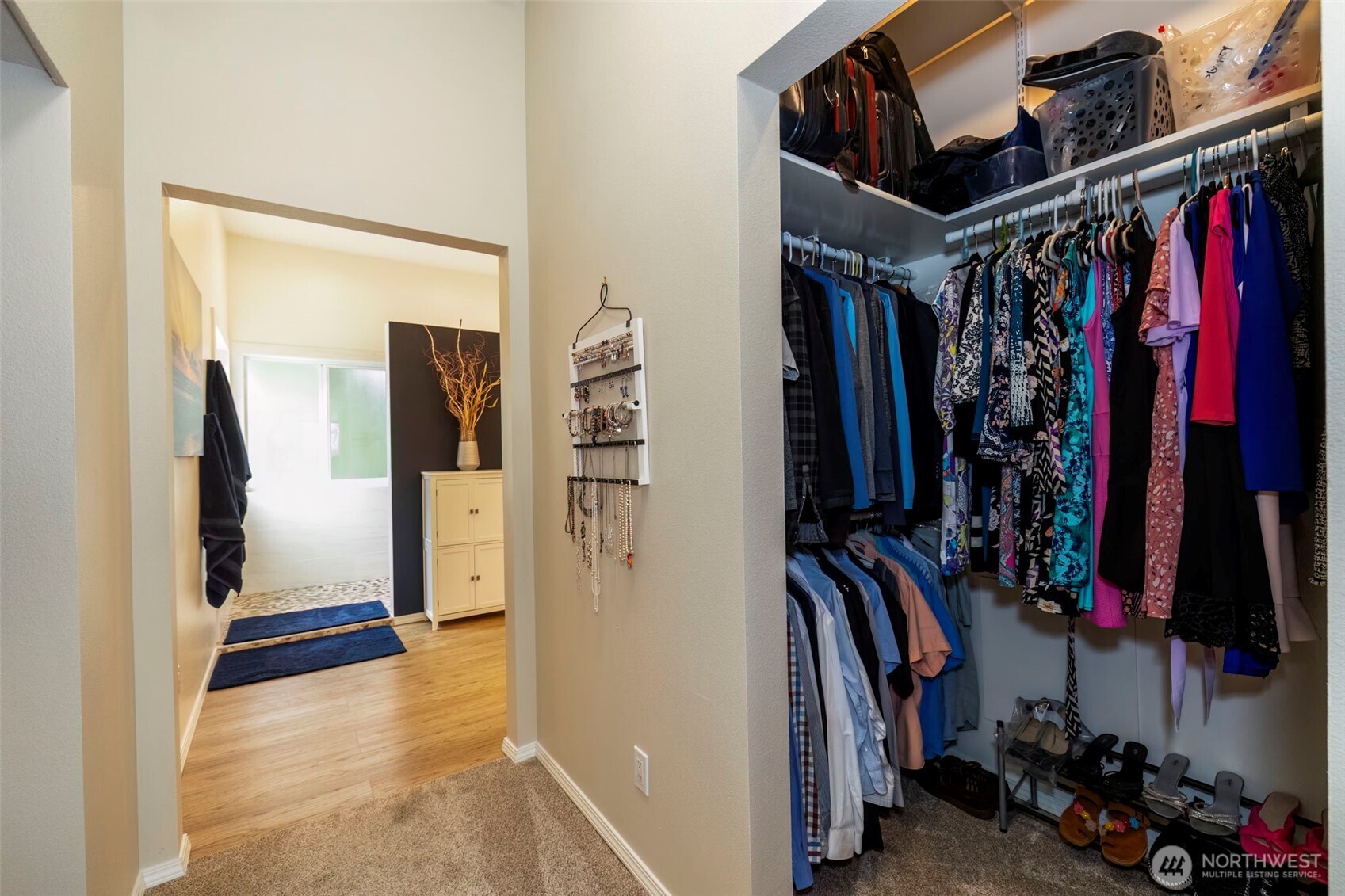 219 Tracy Avenue N Unit: 202