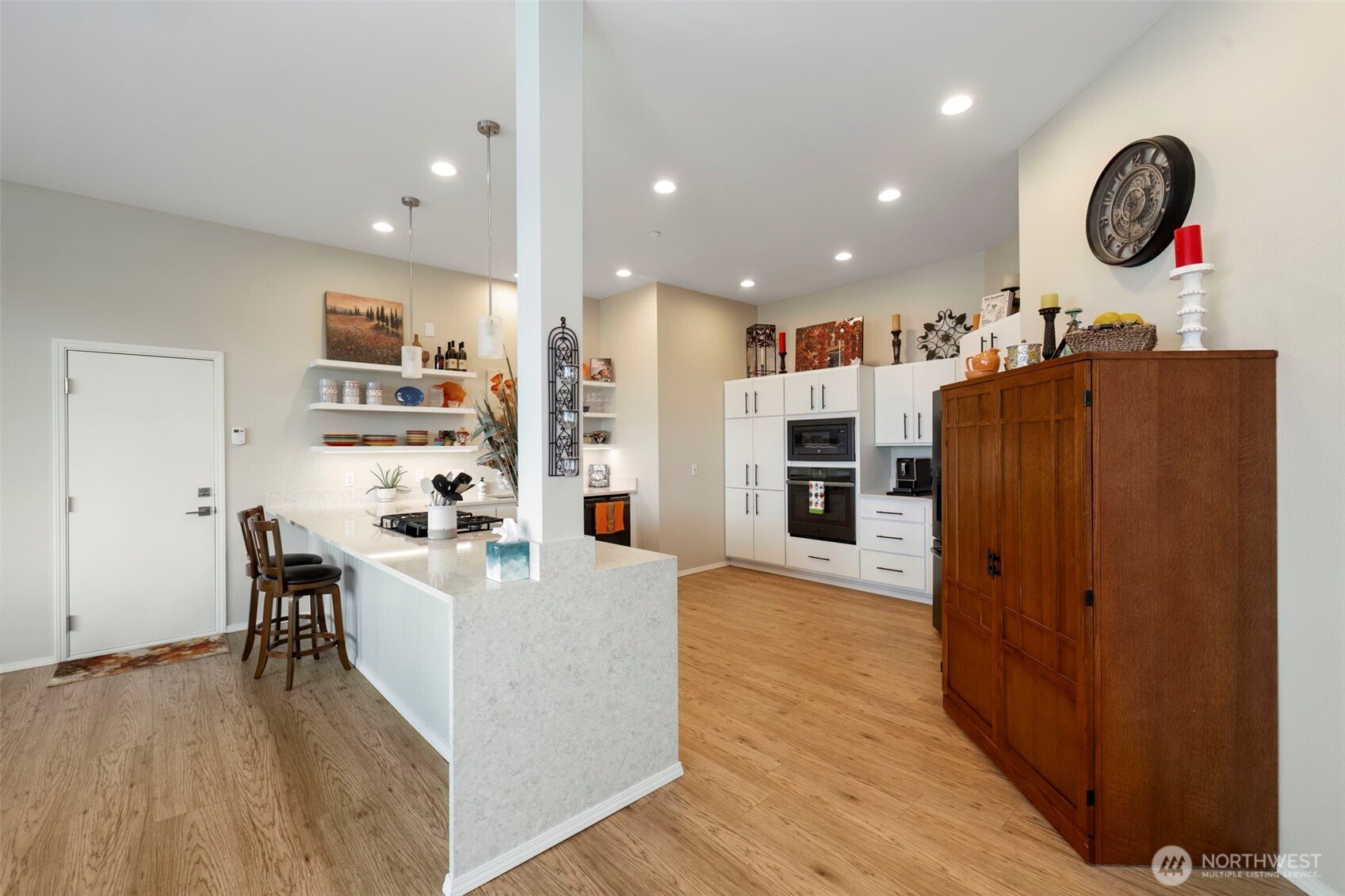 219 Tracy Avenue N Unit: 202