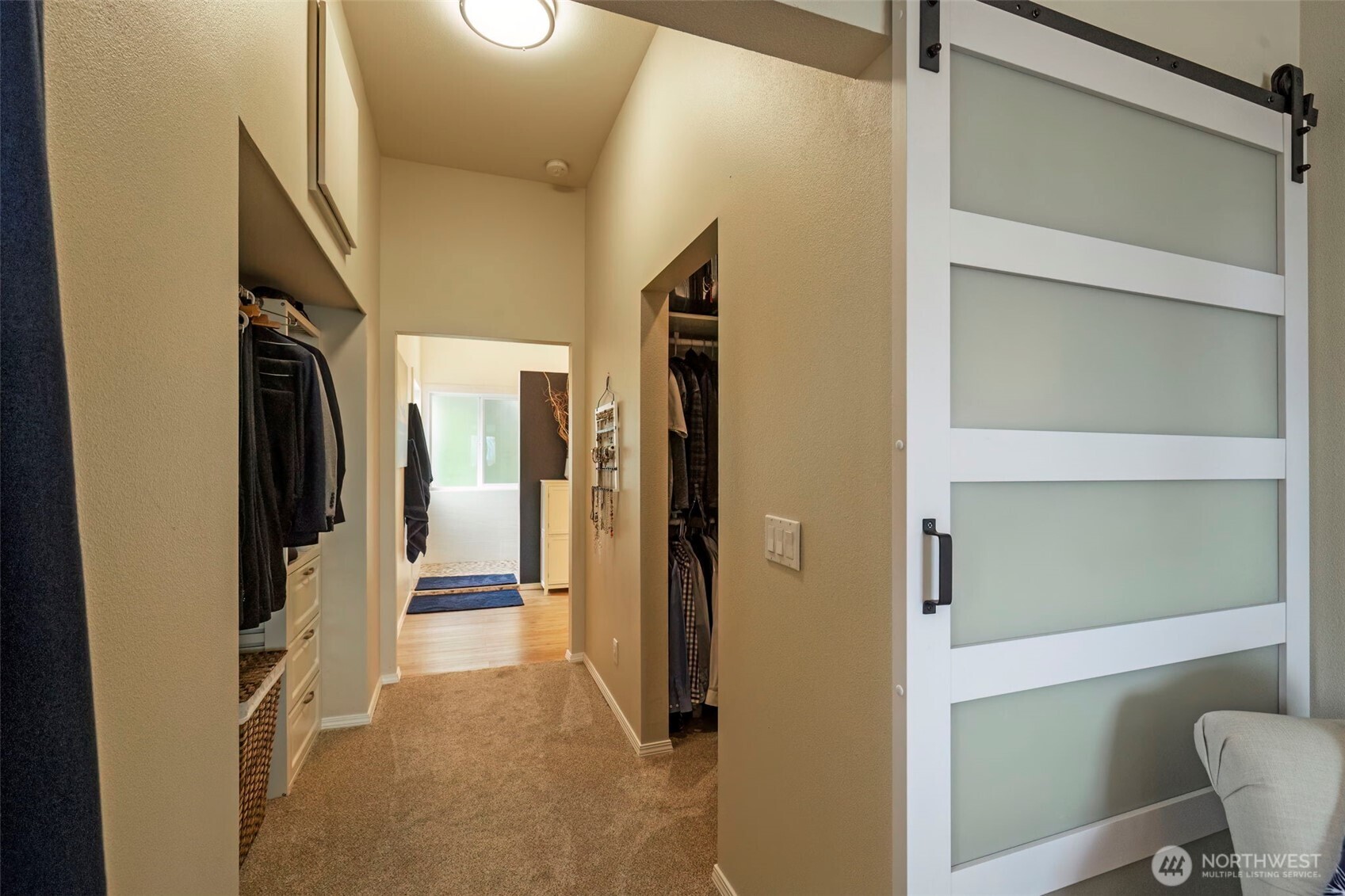 219 Tracy Avenue N Unit: 202