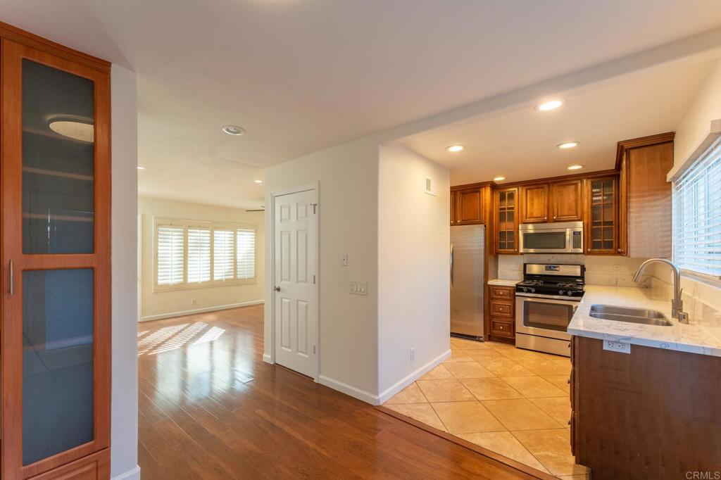 3664 Harbor View Way