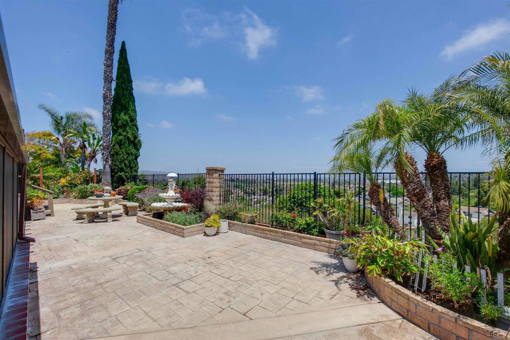 5235 Robinwood Drive