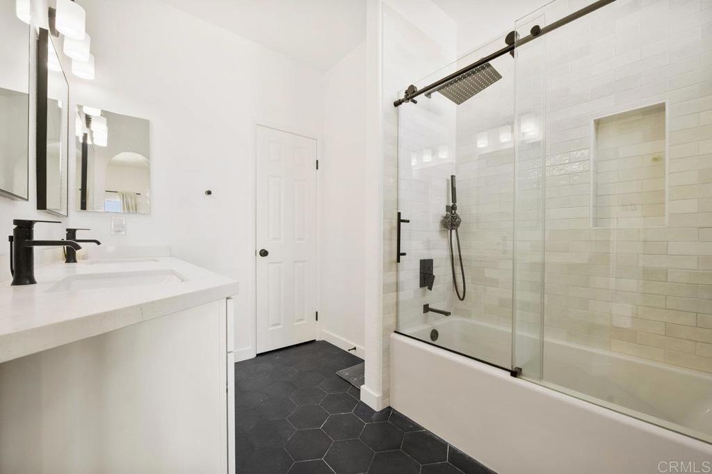 428 W San Marcos Blvd 163