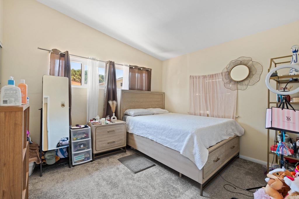 1565 Chestnut Avenue