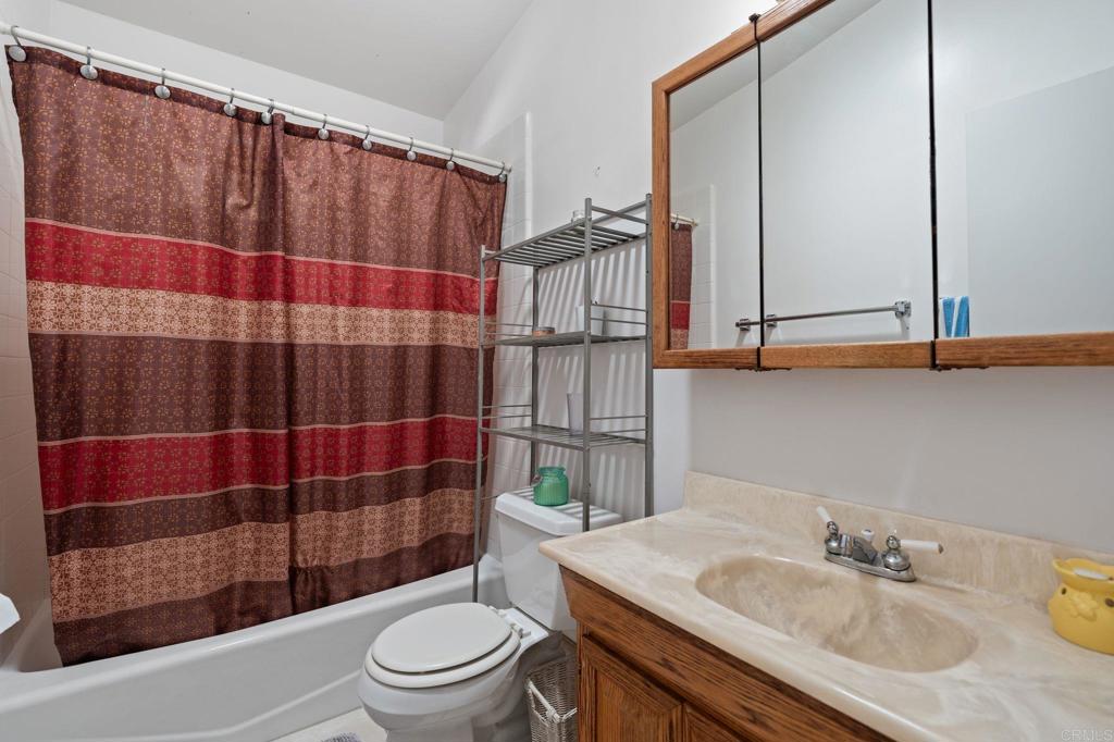 1565 Chestnut Avenue