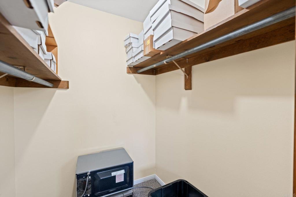 1565 Chestnut Avenue