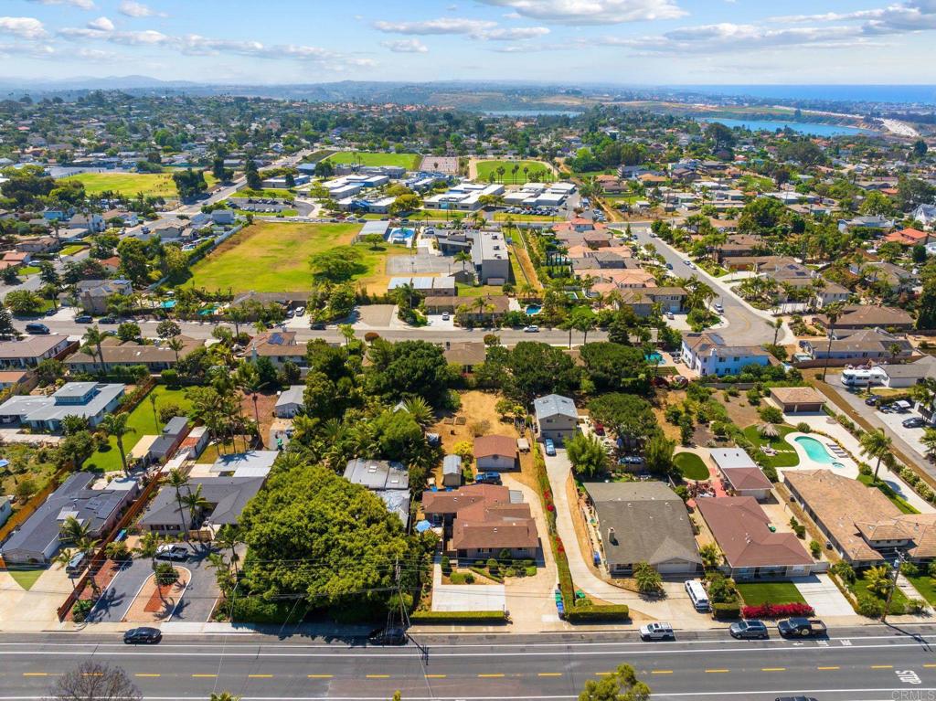 1565 Chestnut Avenue