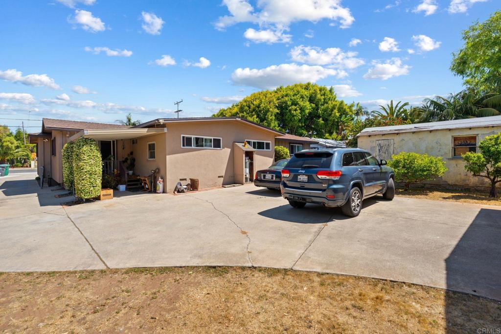 1565 Chestnut Avenue