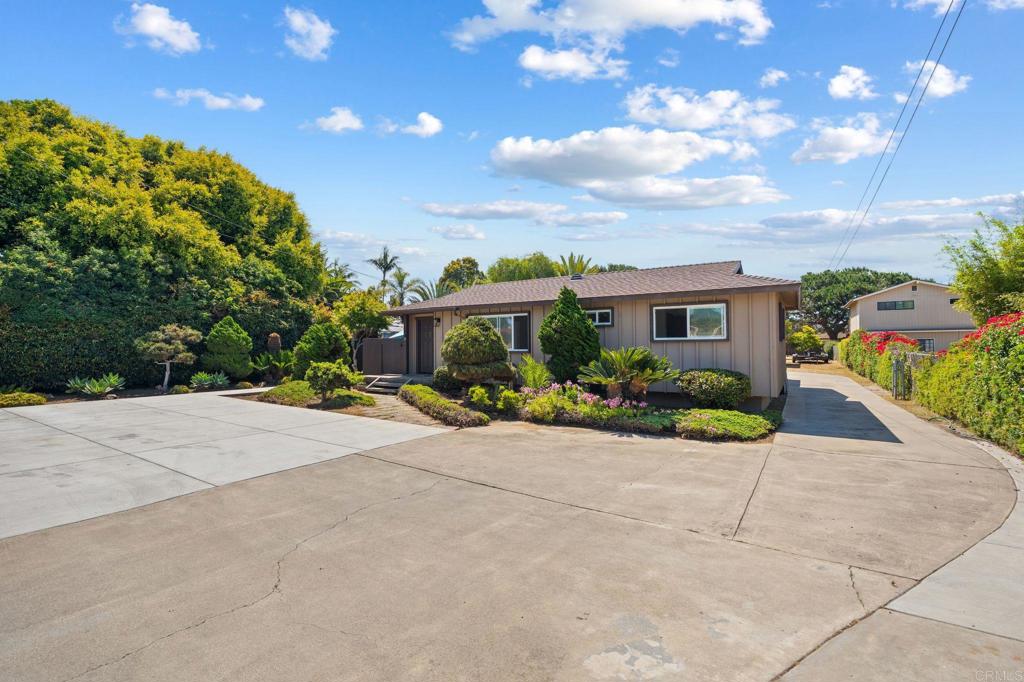 1565 Chestnut Avenue