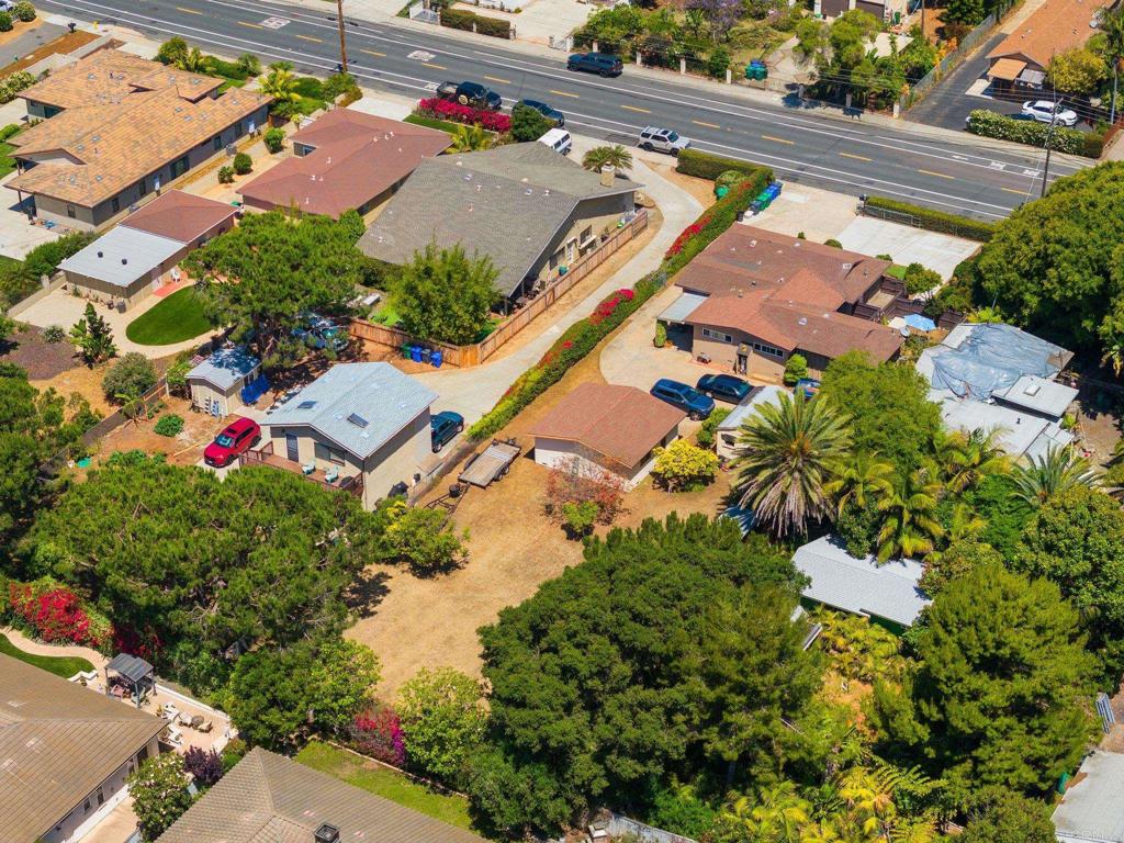 1565 Chestnut Avenue