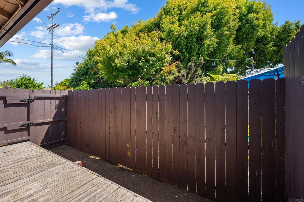 1565 Chestnut Avenue