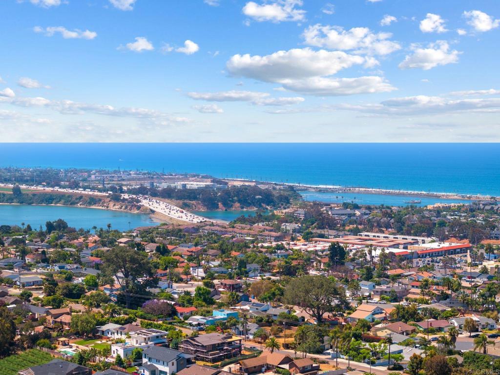 1565 Chestnut Avenue