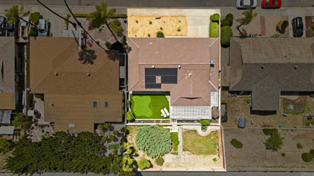 952 La Tierra Drive
