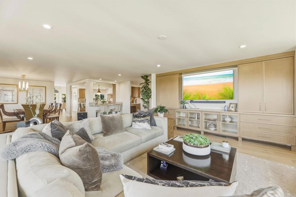 2140 Janis Way
