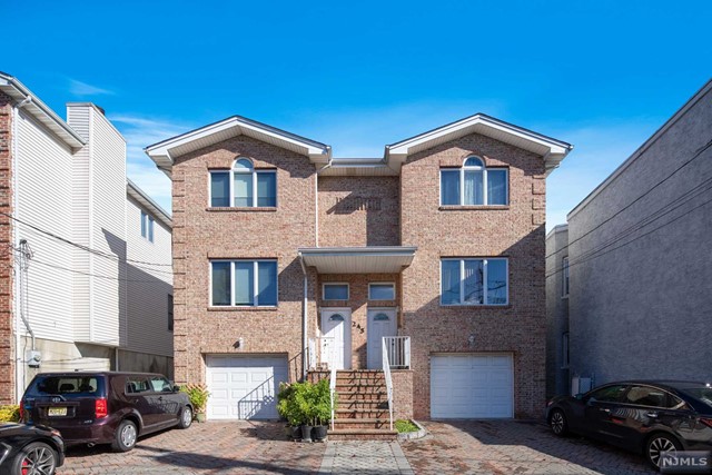 245 Riverview Place