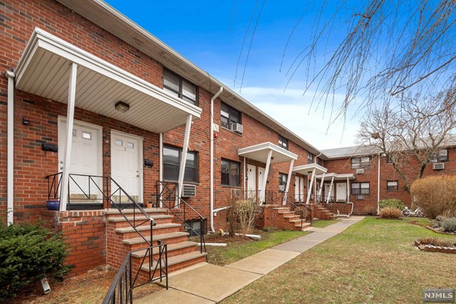 132 Myrtle Avenue 2