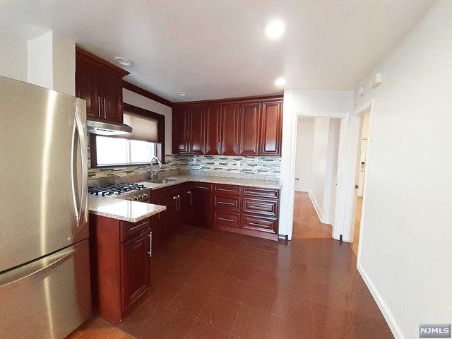 436 Undercliff Avenue