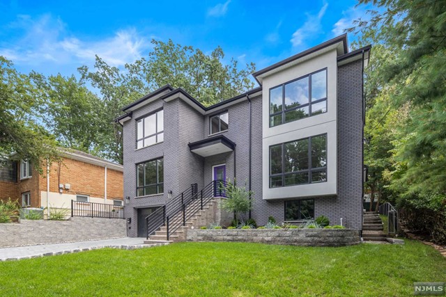 532 Winterburn Grove