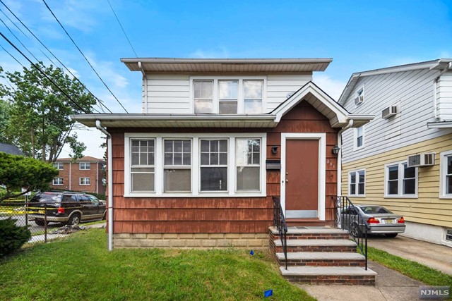 391 Pleasant Avenue