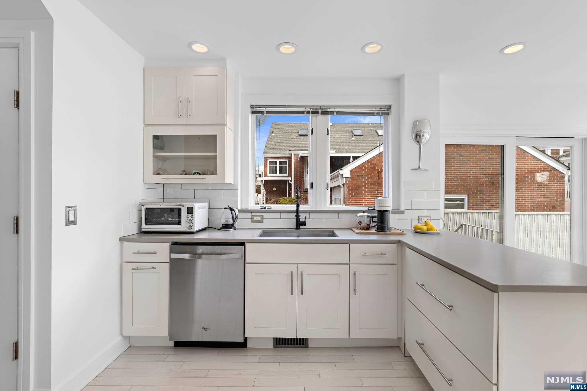 561 Monroe Place