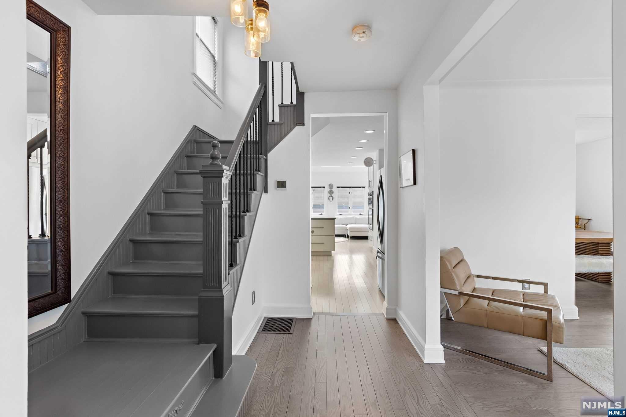 561 Monroe Place