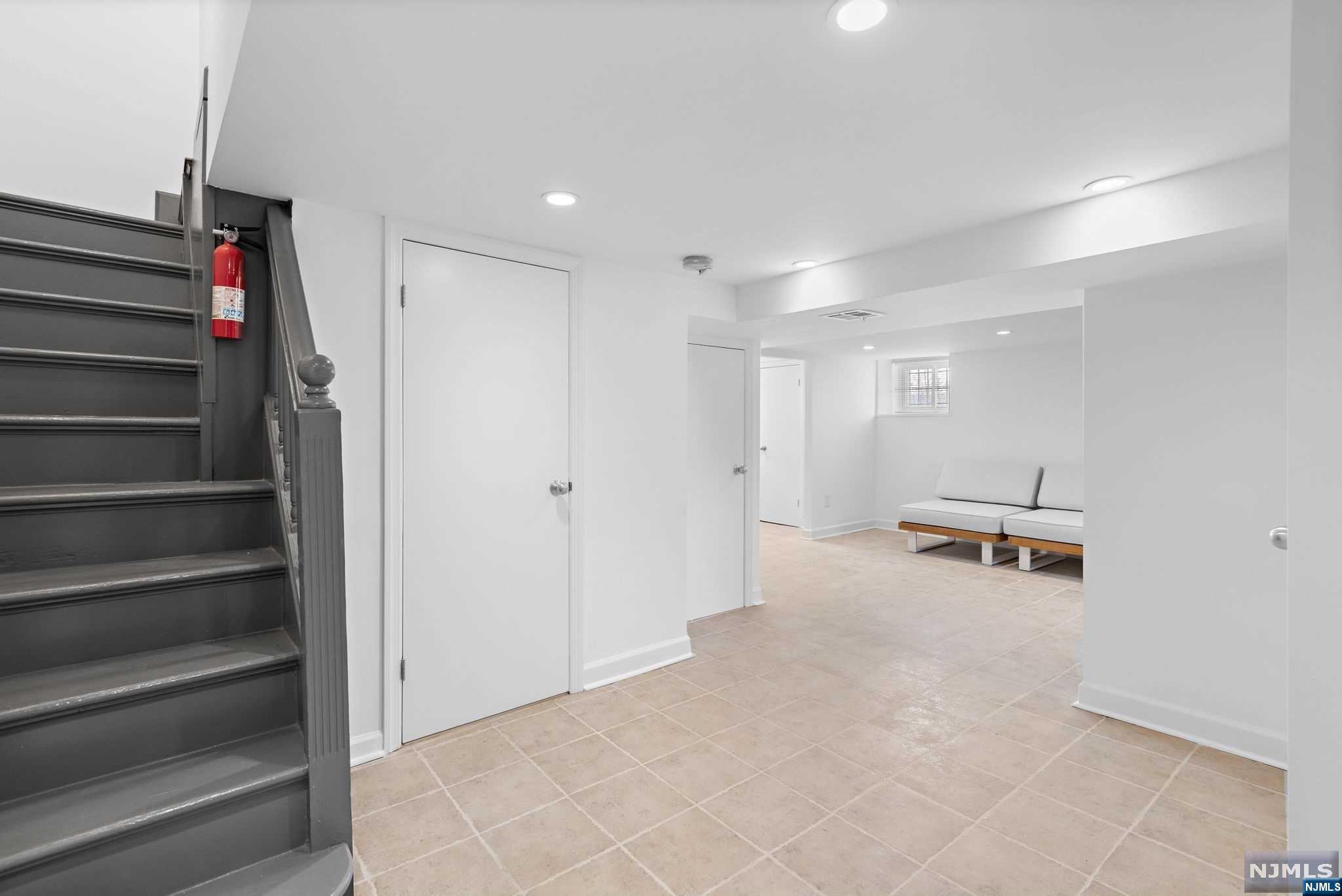 561 Monroe Place