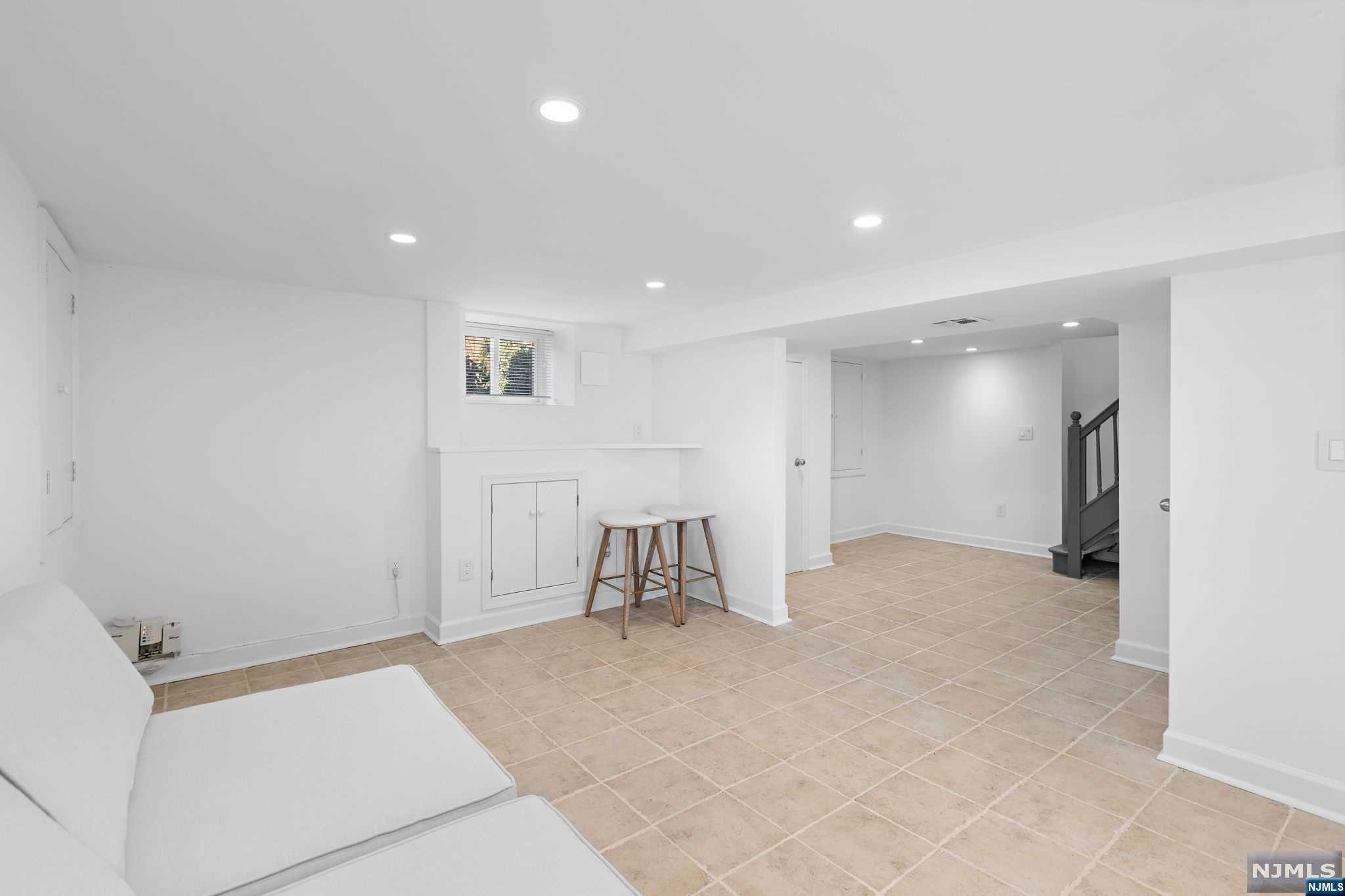 561 Monroe Place