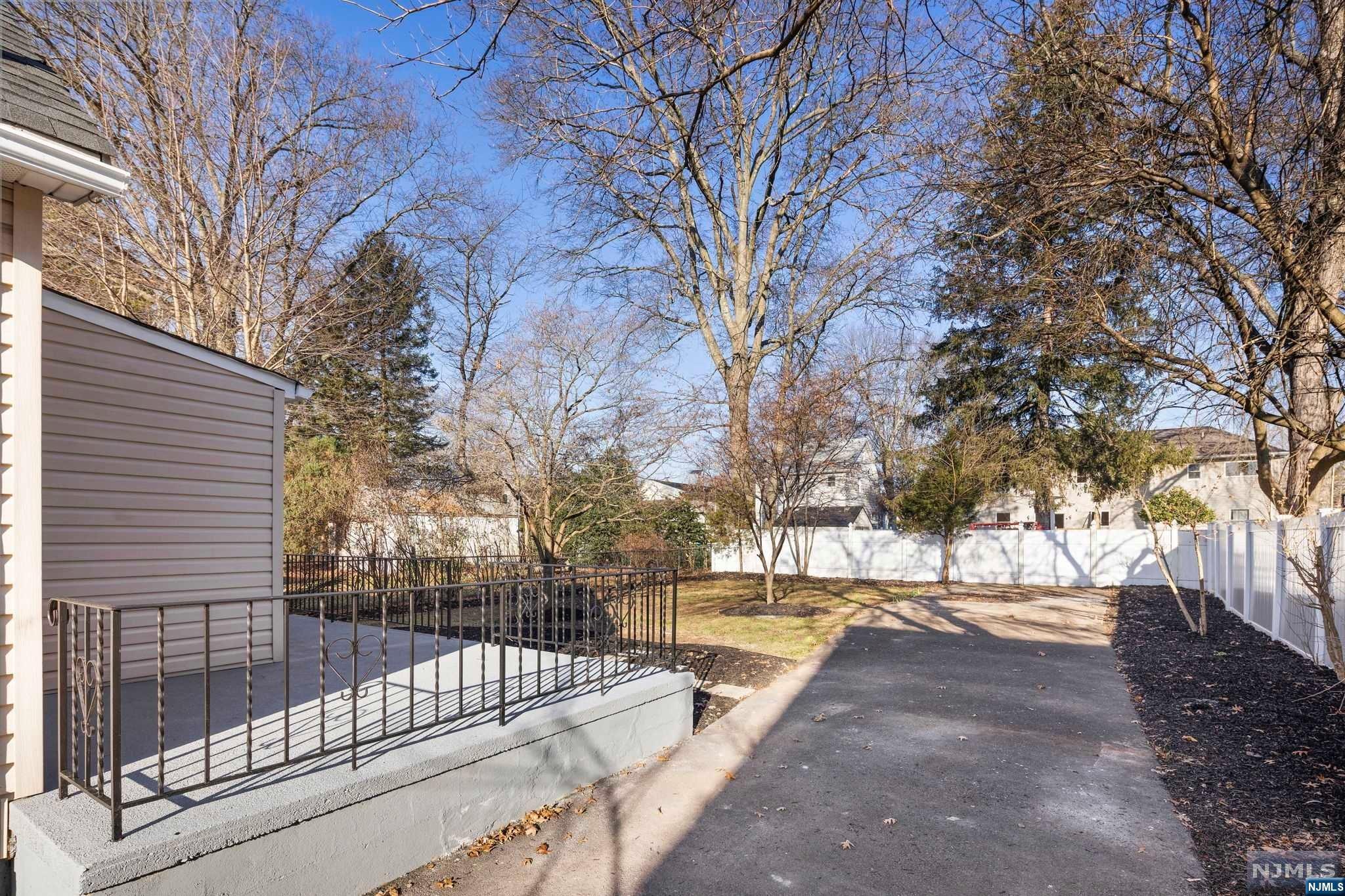 248 Lexington Avenue