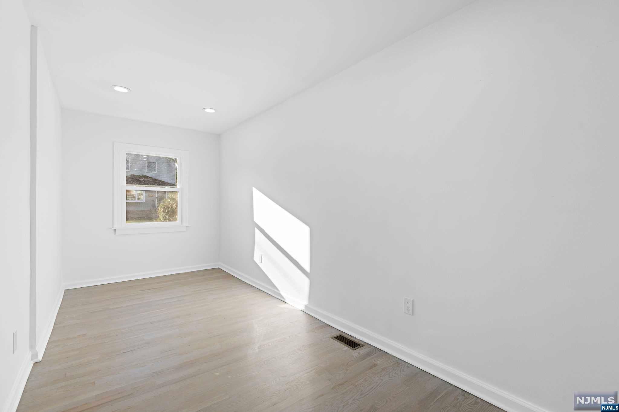 248 Lexington Avenue