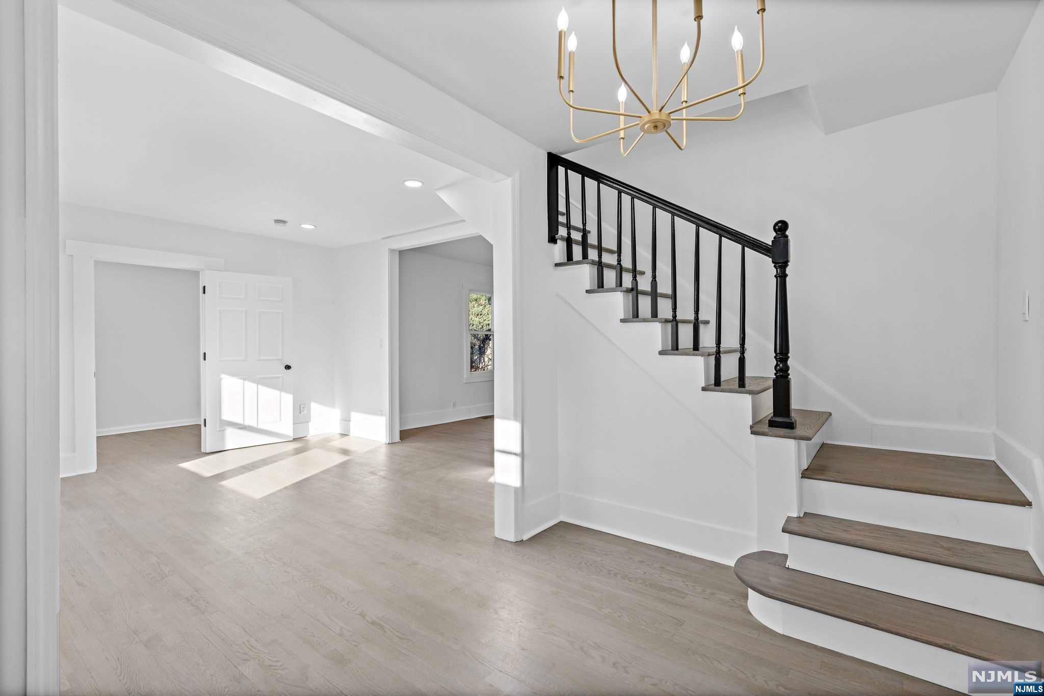 248 Lexington Avenue
