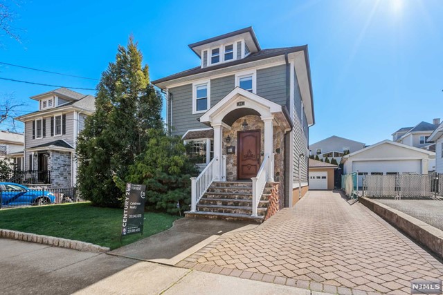 66 Crescent Avenue