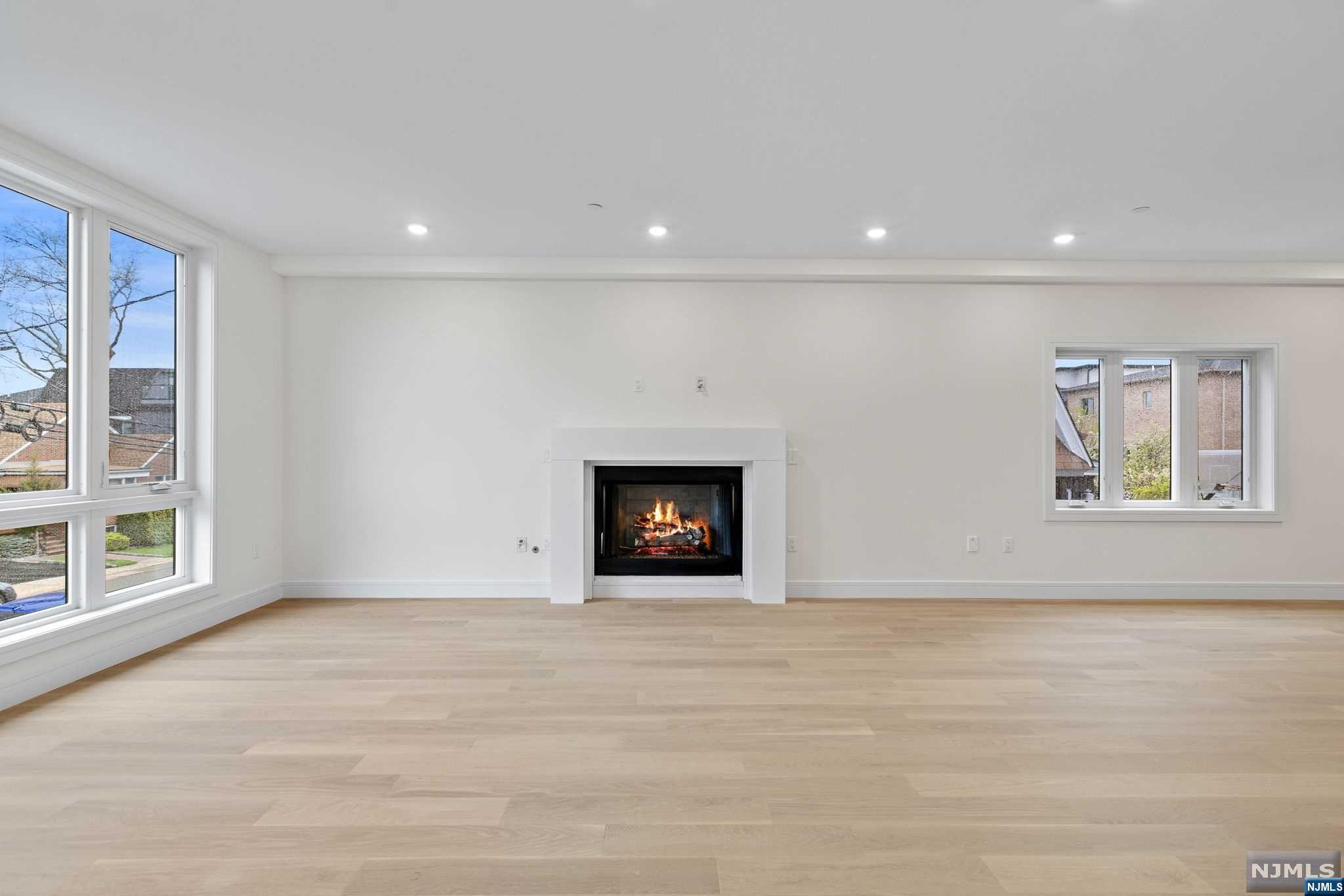 92 Crescent Avenue