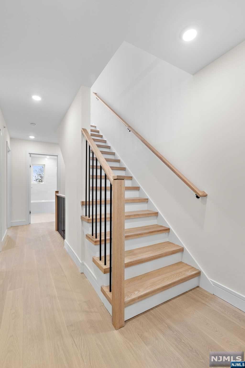 92 Crescent Avenue