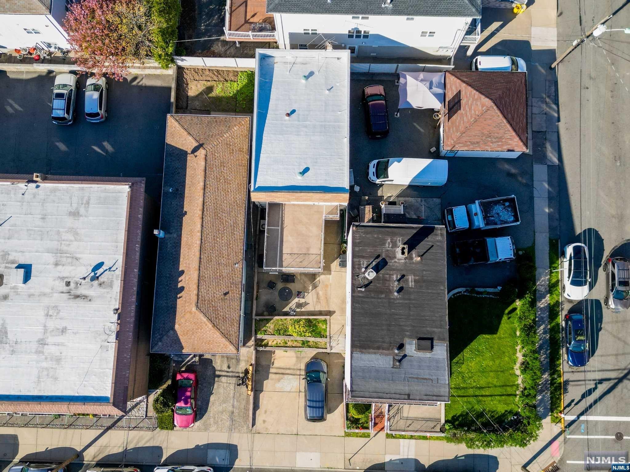 415 Walker Street