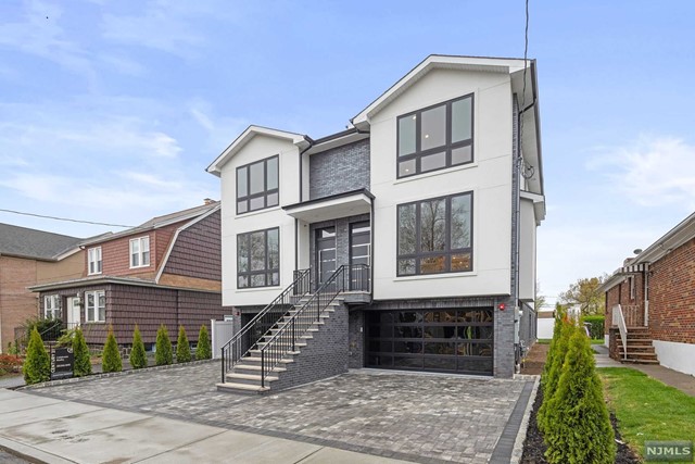 94 Crescent Avenue